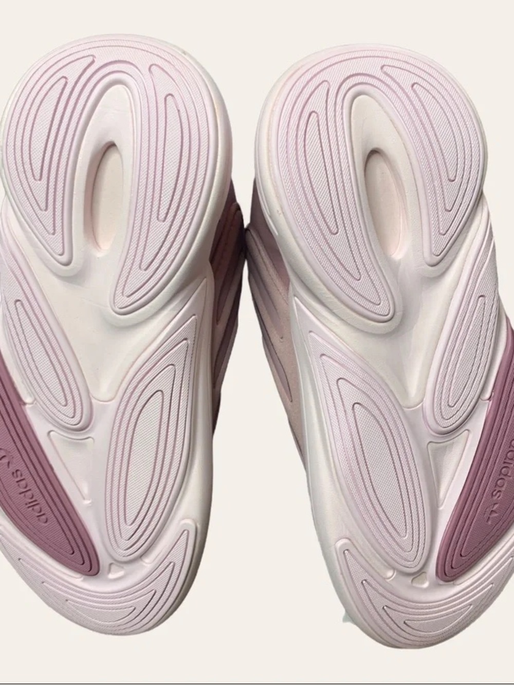 adidas Women's Pink Running Sneakers ADIDAS ORIGINALS OZELIA SNEAKERS - Picture 2 of 6
